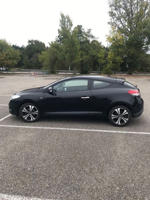 Renault M&eacute;gane III Coup&eacute; 1.9 DCI 130 CH noire 2013 occasion Lyon 69006