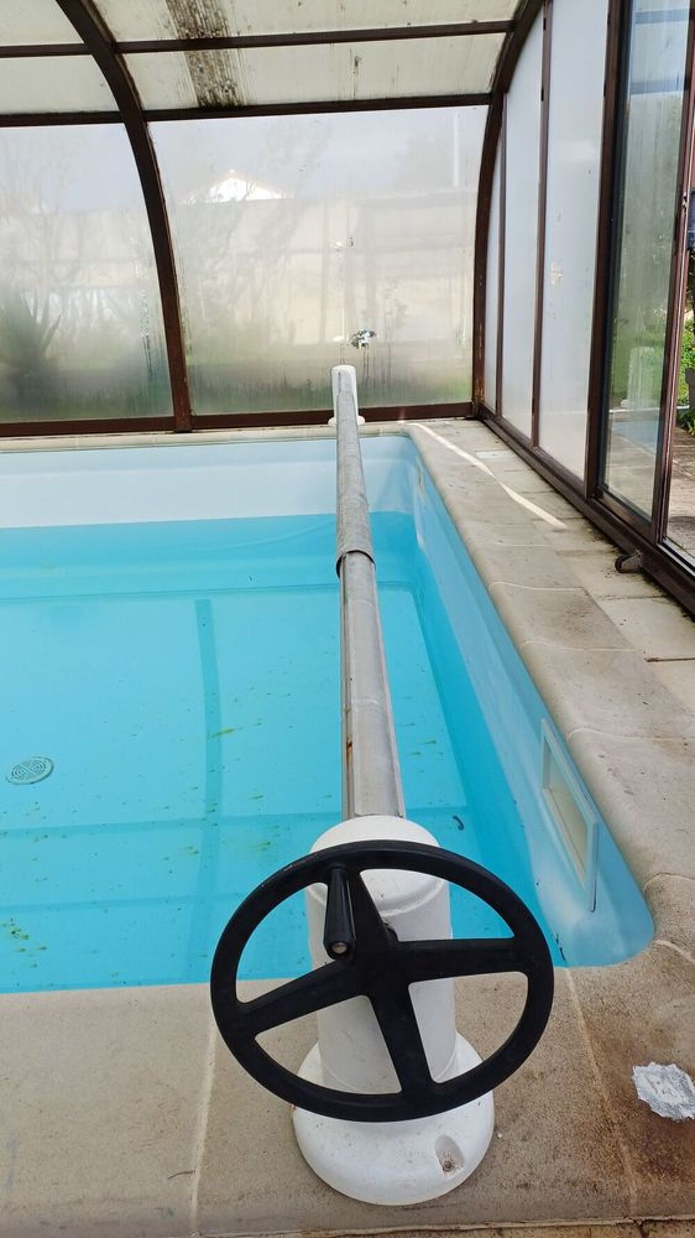 B&acirc;che &agrave; bulles piscine avec enrouleur Jardin