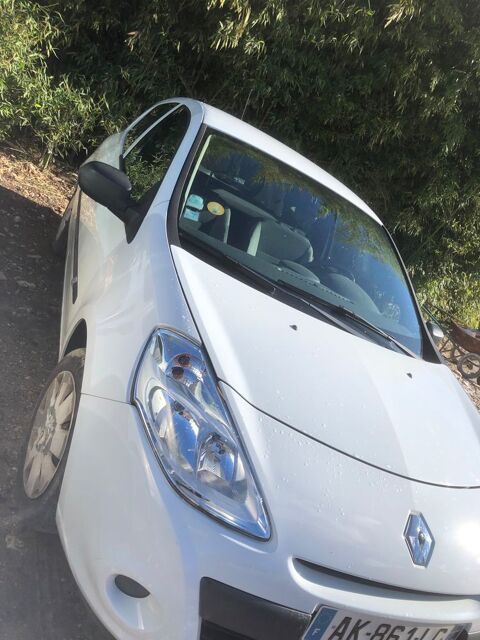 Renault clio iii SOCIETE DCI 70 115 G ECO2 GENERIQUE