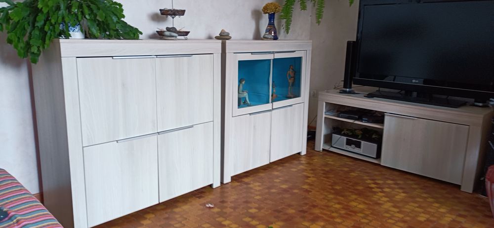 un lot de 3 meubles salon Meubles