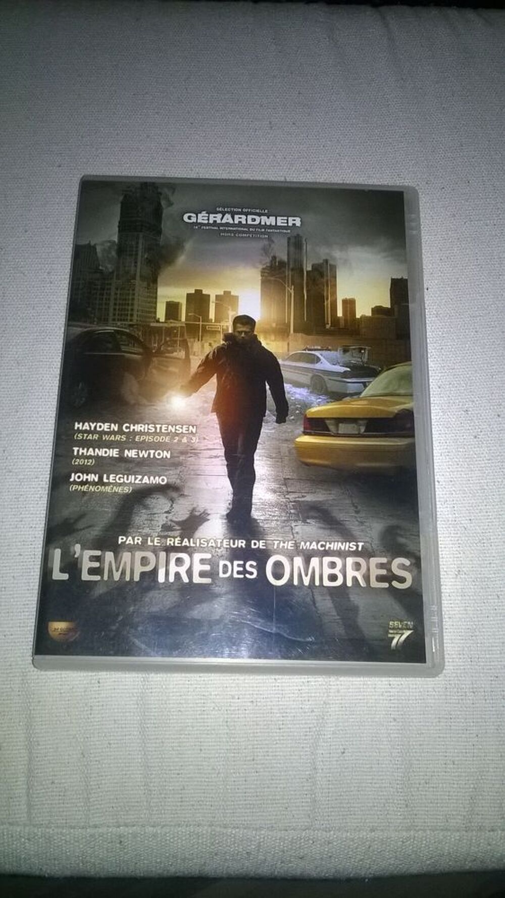 DVD L'Empire des ombres
2011
Excellent etat
Fran&ccedil;ais
Pou DVD et blu-ray