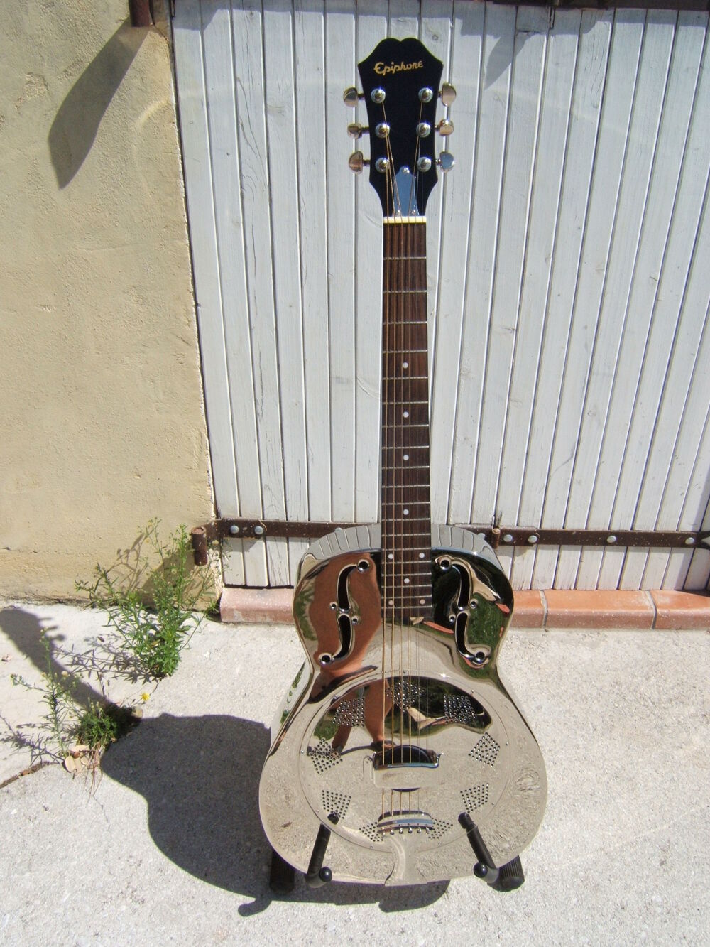 Guitare a r&eacute;sonateur Instruments de musique