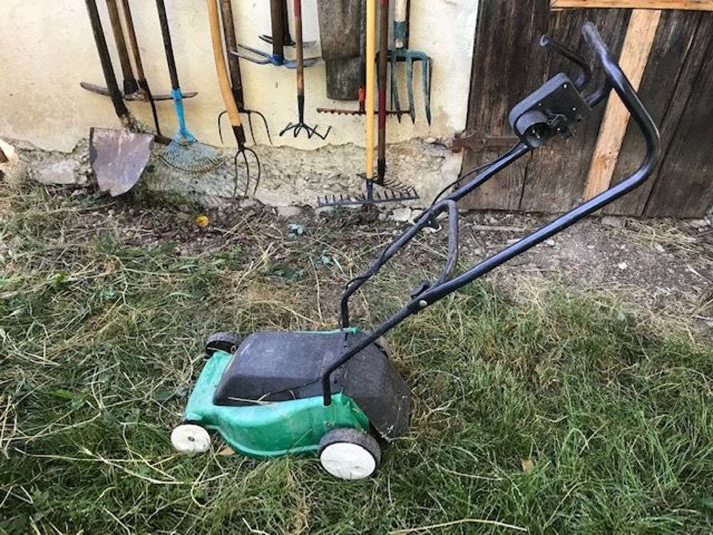 Tondeuse &agrave; gazon &eacute;lectrique Vert Loisirs Jardin