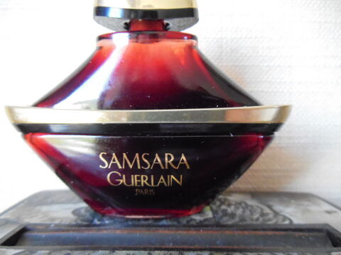 Flacon de parfum Samsara, factice 15ml  12 Digne-les-Bains (04)