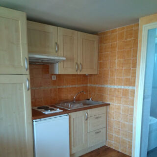  Appartement à louer 1 pièce 28 m²