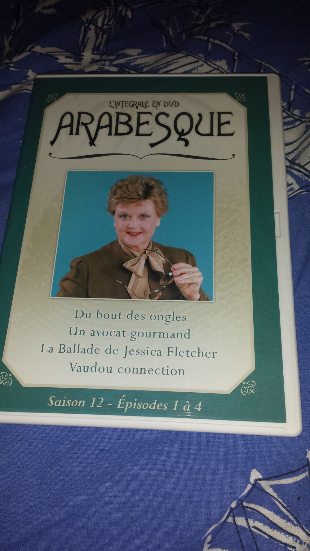DVD ARABESQUE SAISON 12 EPISODES 1 A 4
DVD et blu-ray