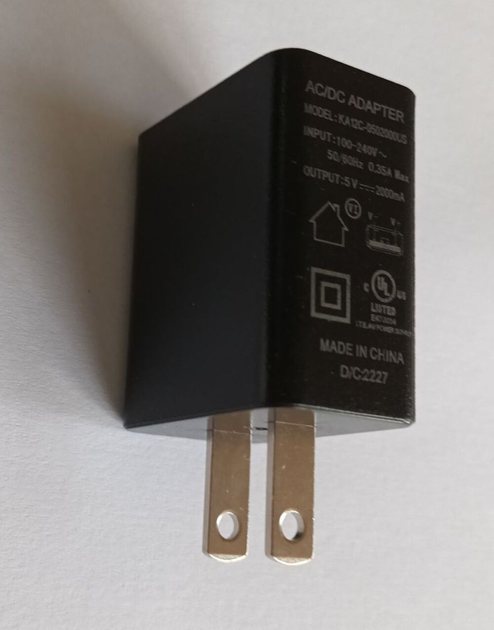 Lot de 10 chargeur USB type US 5v-2000mA Matériel informatique