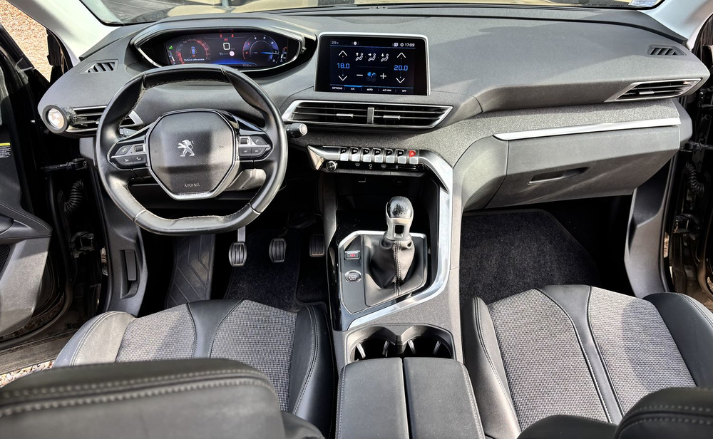 3008 BlueHDi 130ch S&S BVM6 Allure Business 2019 occasion 18000 Bourges