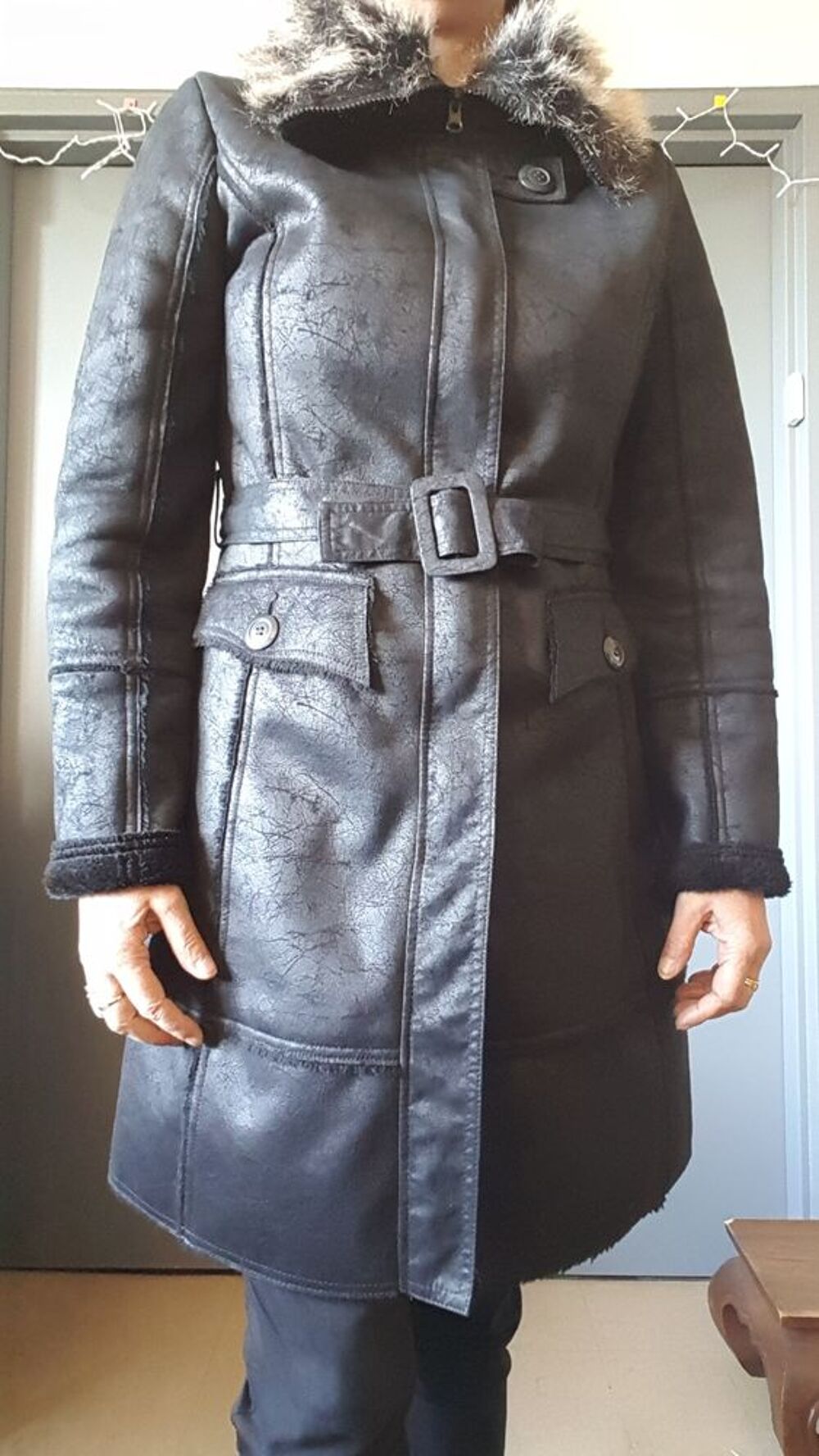 Manteau noir avec ceinture Vtements