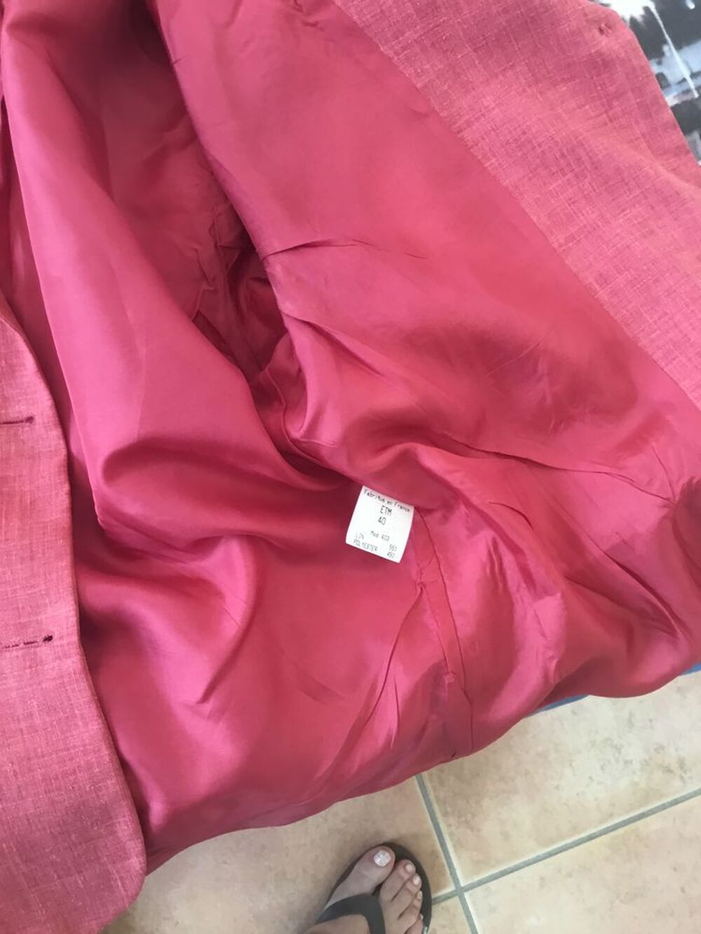 Joli ensemble femme veste et jupe, pour l'&eacute;t&eacute; Vtements
