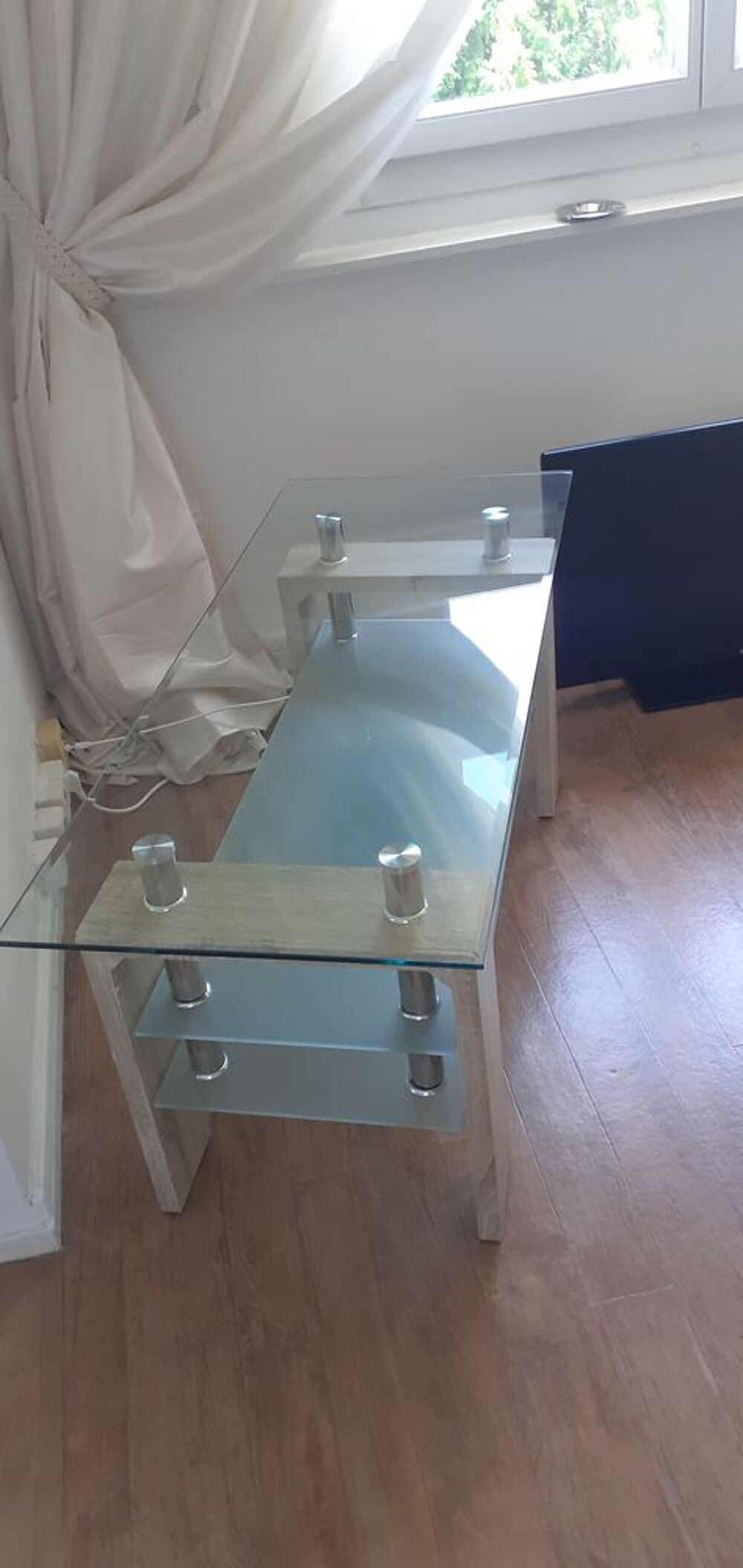 TABLE VERRE TELEVISION Meubles