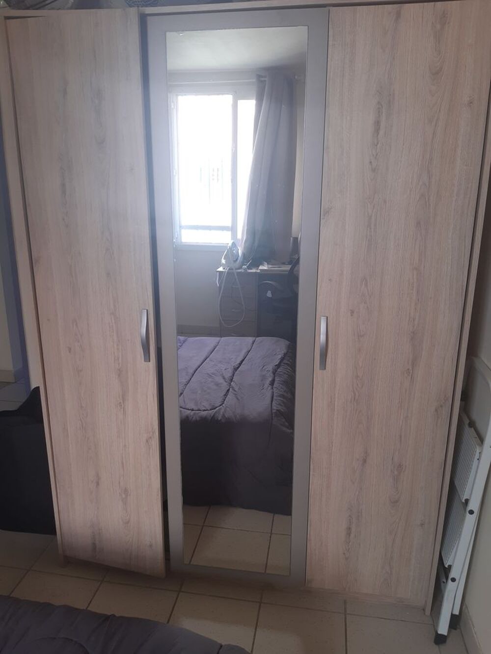 chambre adulte (lit+armoire+chevet+sommier+bureau) Meubles