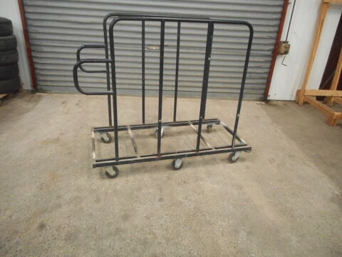 Chariot métallique porte panneaux 80 88300 Neufchteau