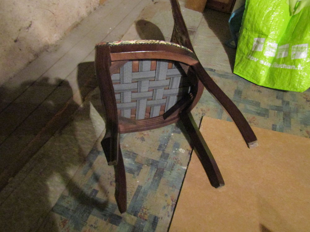4 chaises de style Meubles