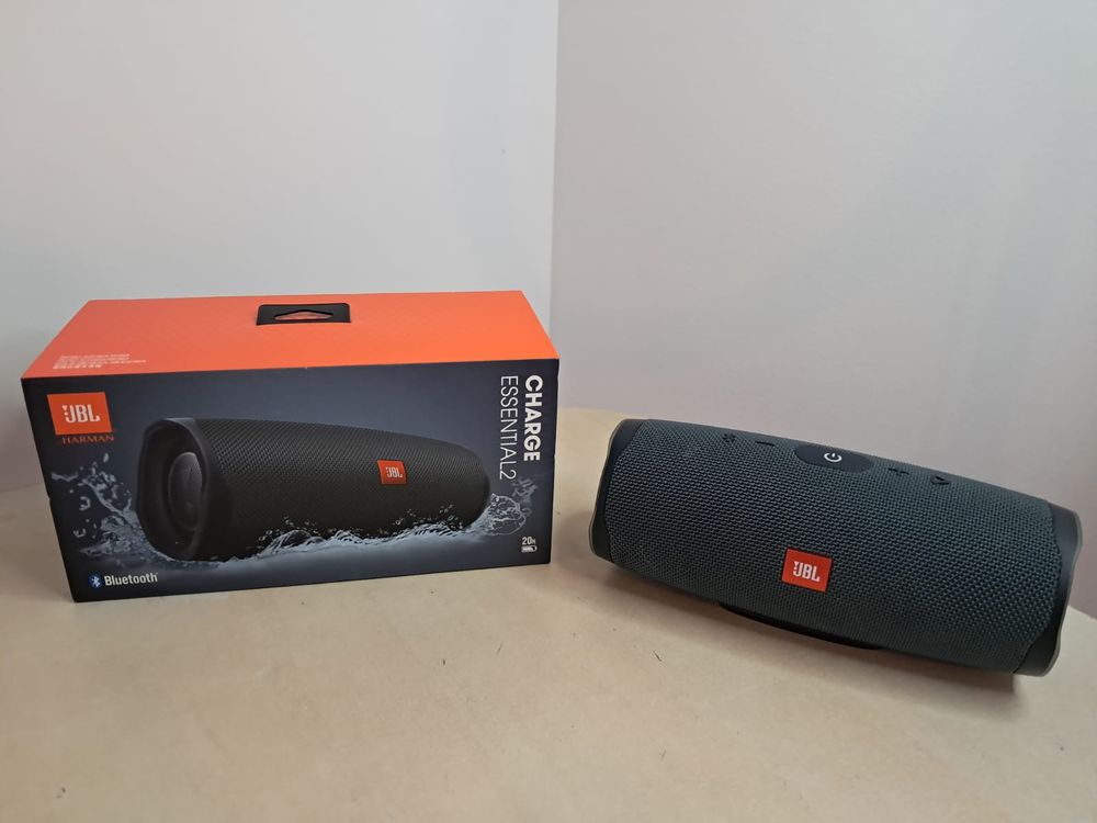 Enceinte JBL Charge Essential 2 ? bo&icirc;te, notice, housse Audio et hifi