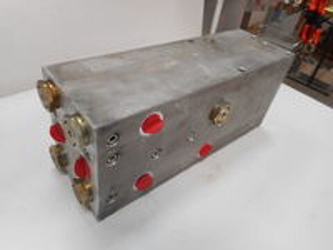   Distributeur boitier hydraulique 