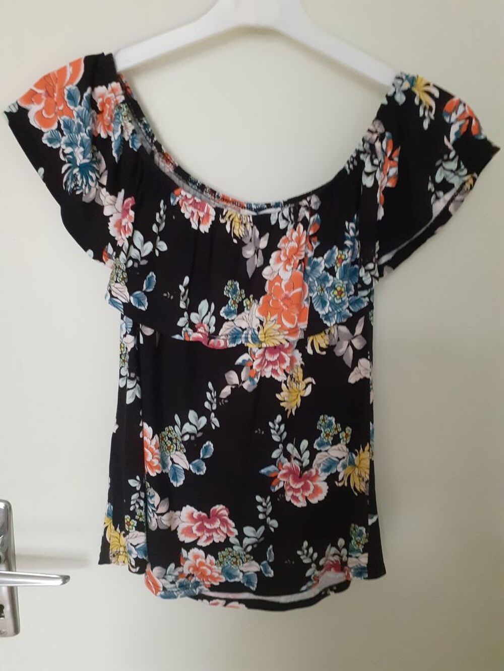 Top court taille 36 Vêtements