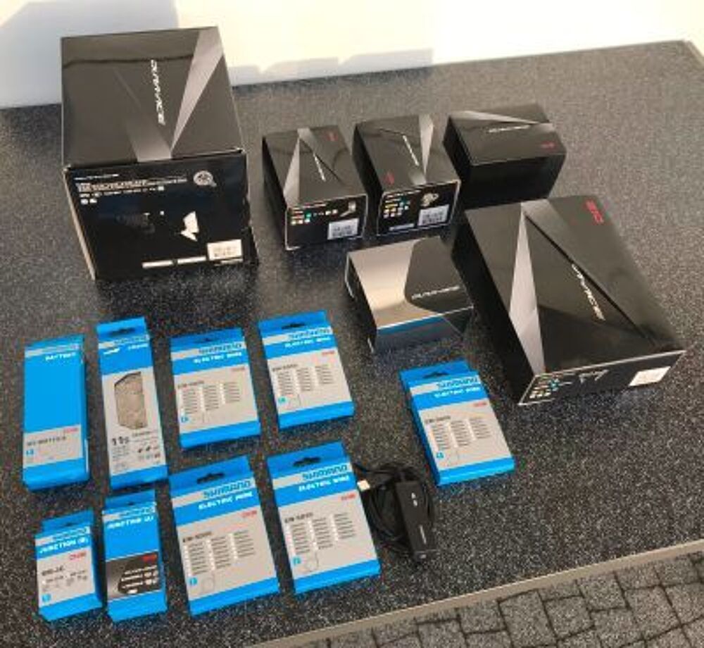 Groupe complet shimano dura ace di2 R9150 Vélos