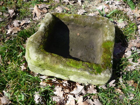 Auge en pierre/poule/poulailler/jardini�re 65 Castres (81)