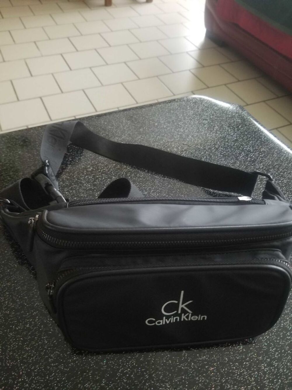 sac banane noir homme Calvin Klein crown Maroquinerie