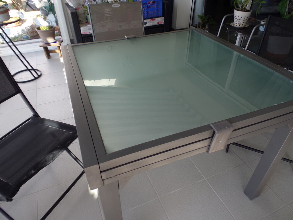 Table et chaise de jardin Meubles