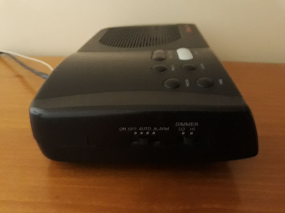 Radio R&eacute;veil - Marque DELCOM Audio et hifi