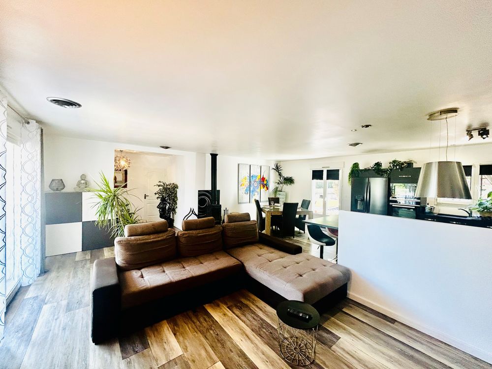 Vente Villa PROPRIETE AVEC PISCINE/DEPENDANCE ENTRE NIMES ET MONPELLIER Liouc
