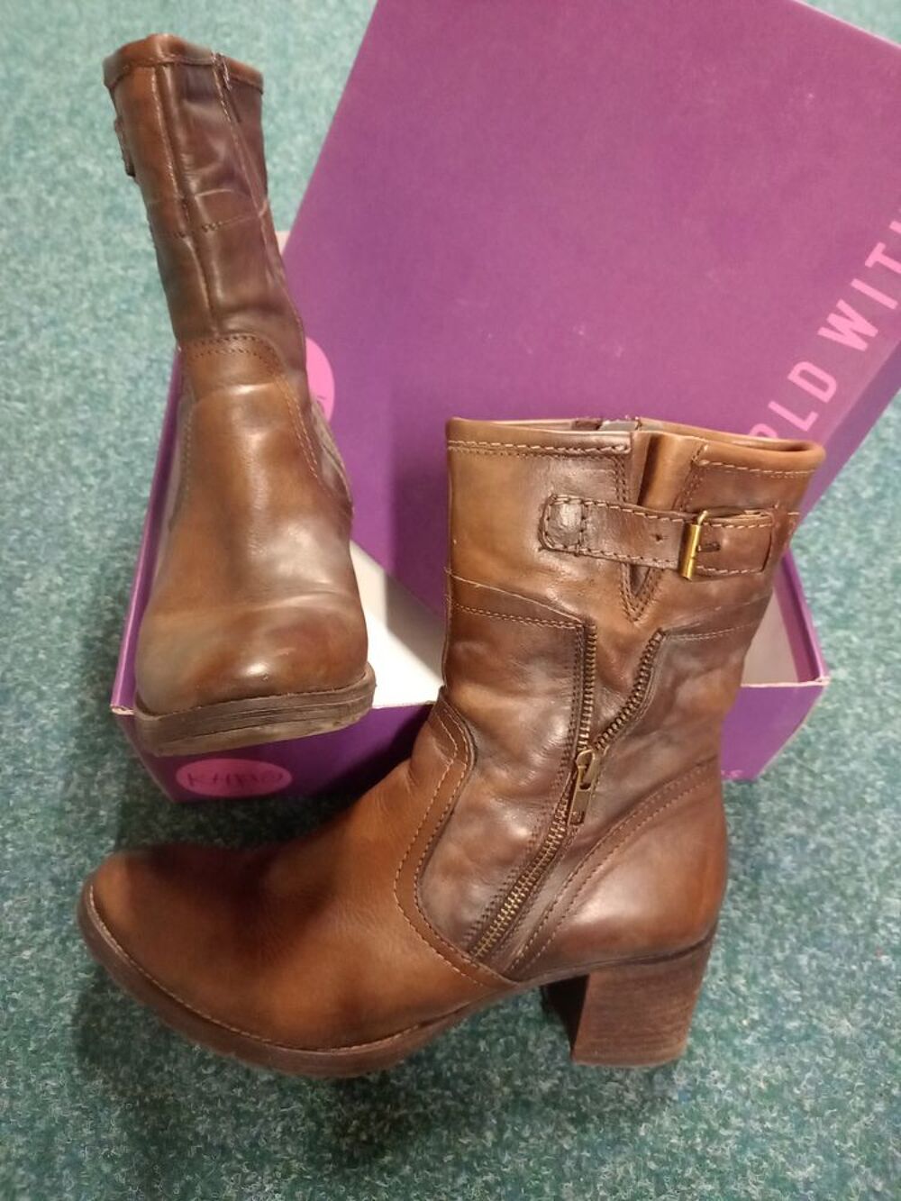 Paire de bottines cuir pointure 40 Chaussures