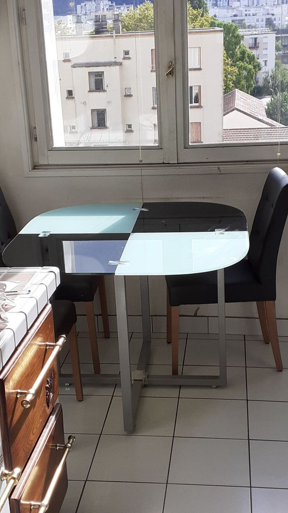 TABLE CARREE Meubles