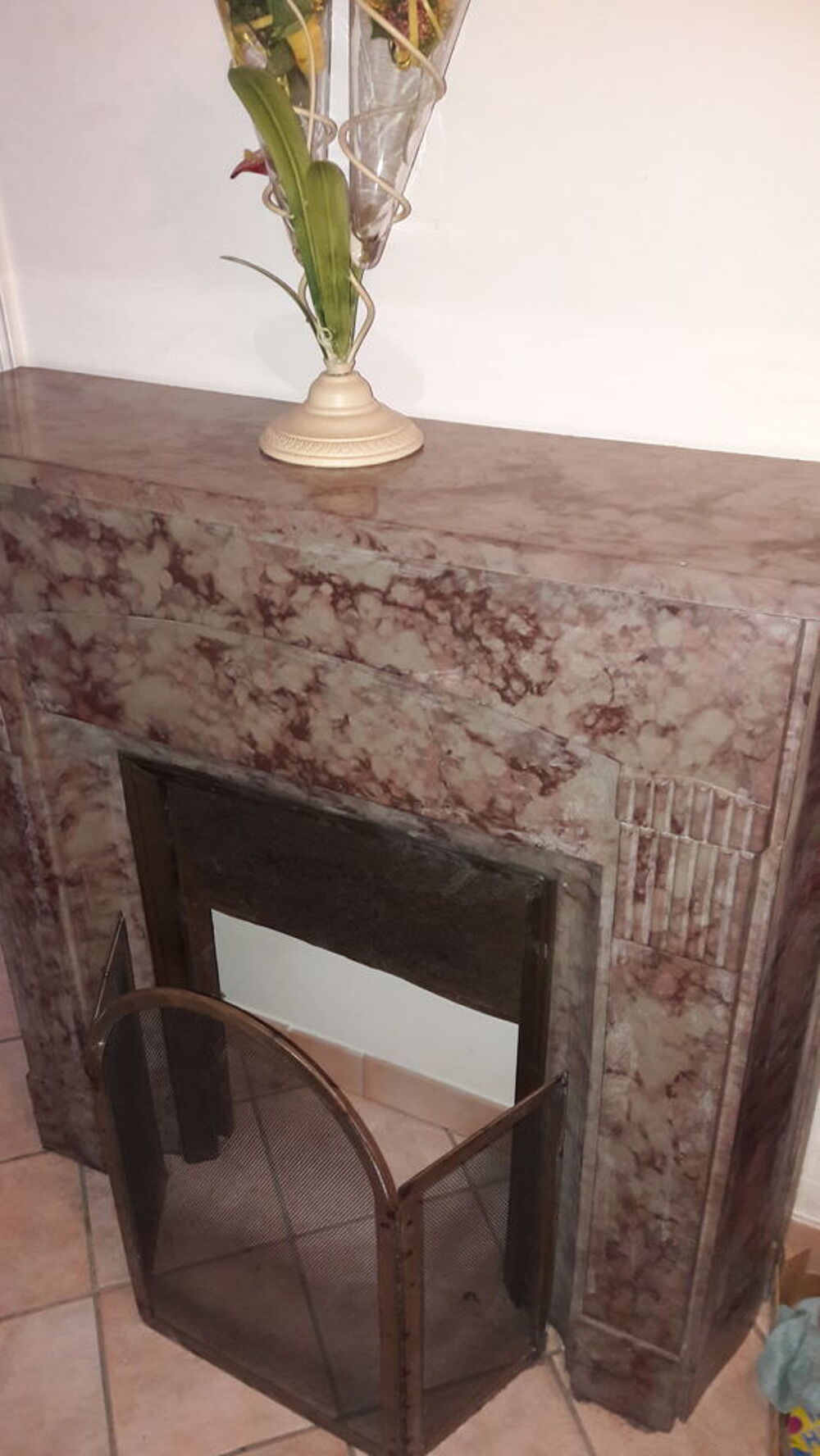 Chemin&eacute;e marbre gris et rose D�coration