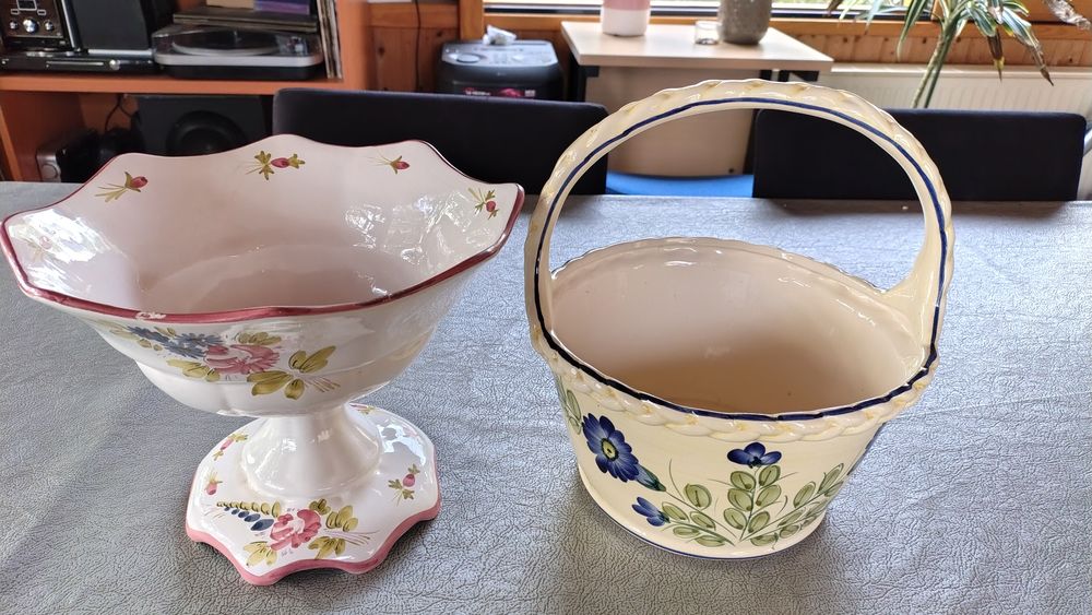 2 corbeilles &agrave; fruits en c&eacute;ramique tr&egrave;s bon &eacute;tat Cuisine