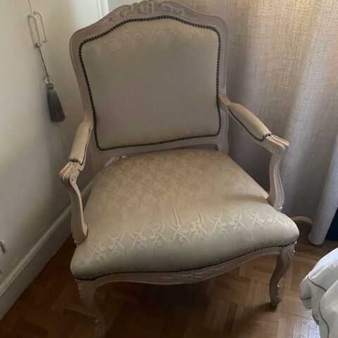 Fauteuil Louis XV blanc cassé 60 Neuilly-sur-Seine (92)