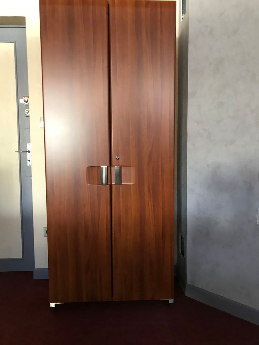ARMOIRE DE BUREAU EN PARFAIT ETAT. Meubles