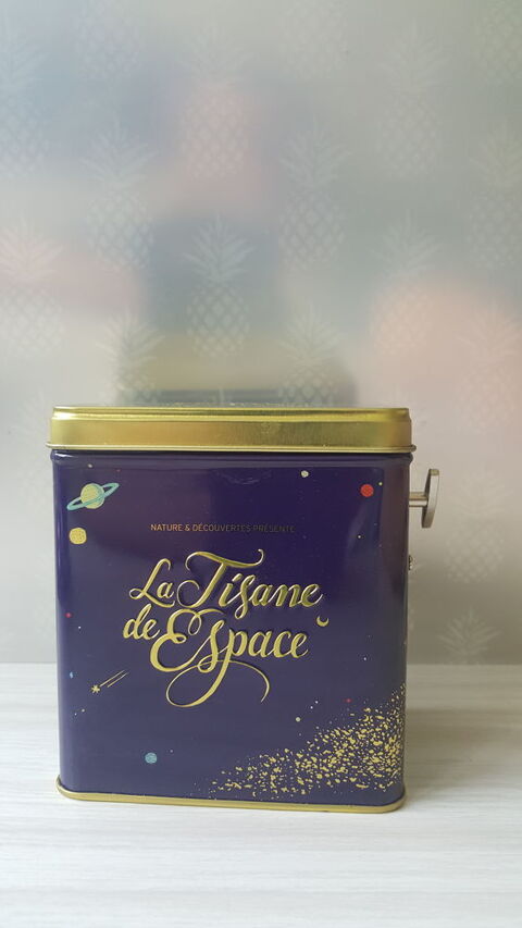 Bo�te musicale en m�tal � th�. 6 Sautron (44)