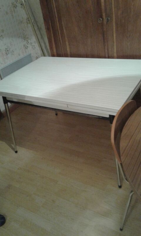 table formica  0 Molinet (03)