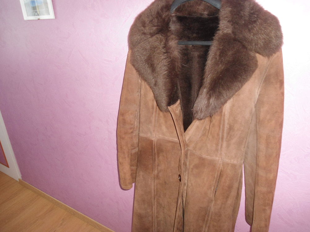 tres beau manteau en peau avec col de fourrure - taille 44 - Vtements