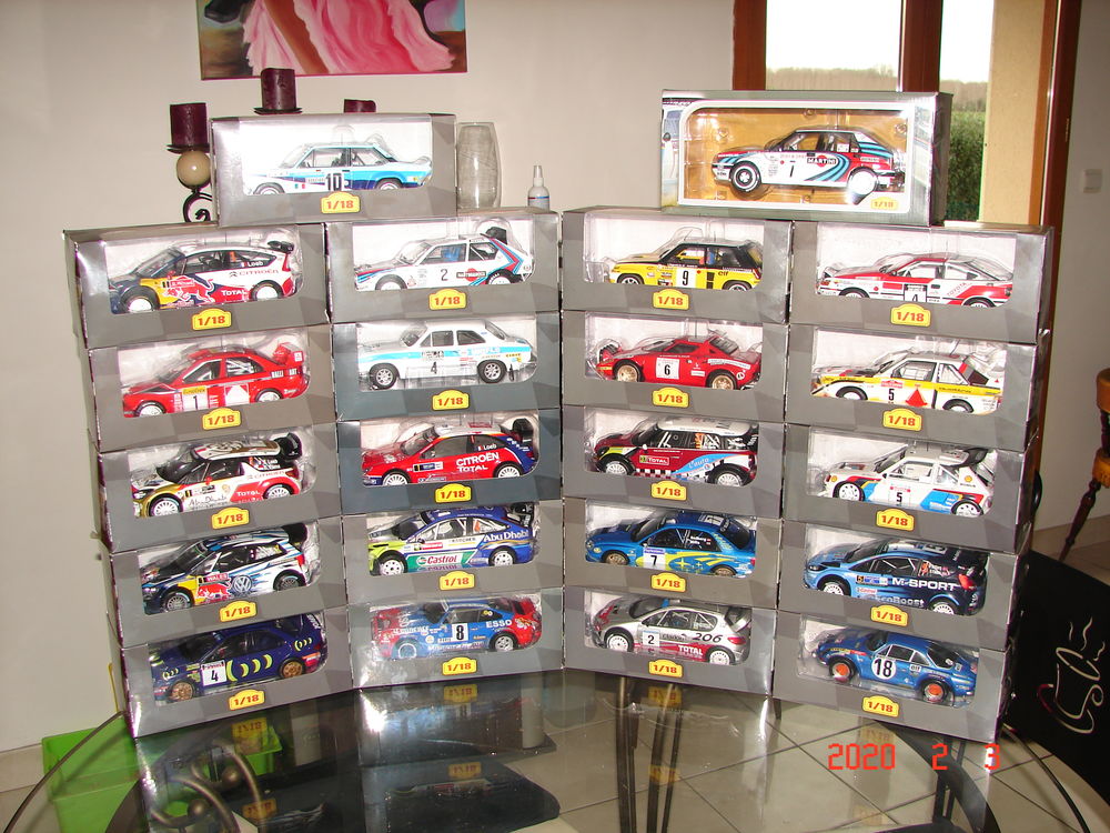 Voiture miniature &eacute;chelle 1/18 