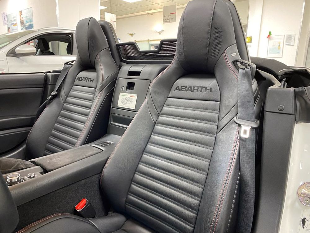 Abarth 124 spider 124 SPIDER 1.4 MultiAir Turbo 170 ch BVA6 Scorpione 2017 occasion 69007 Lyon