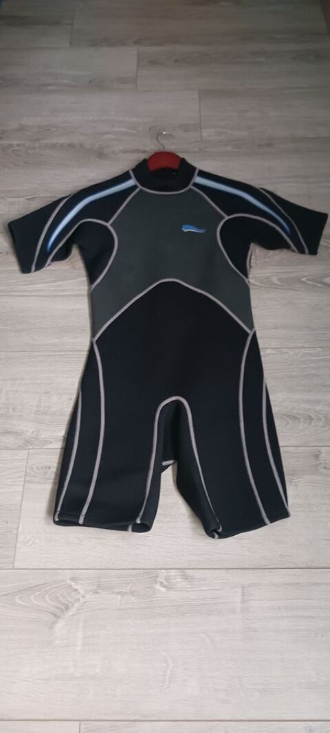 COMBINAISON DE PLONGEE SHORTY EN NEOPRENE NOIR TAILLE S. 5 Fr�vent (62)