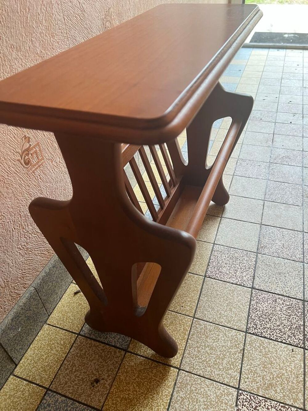 table d'appoint / porte revue Meubles