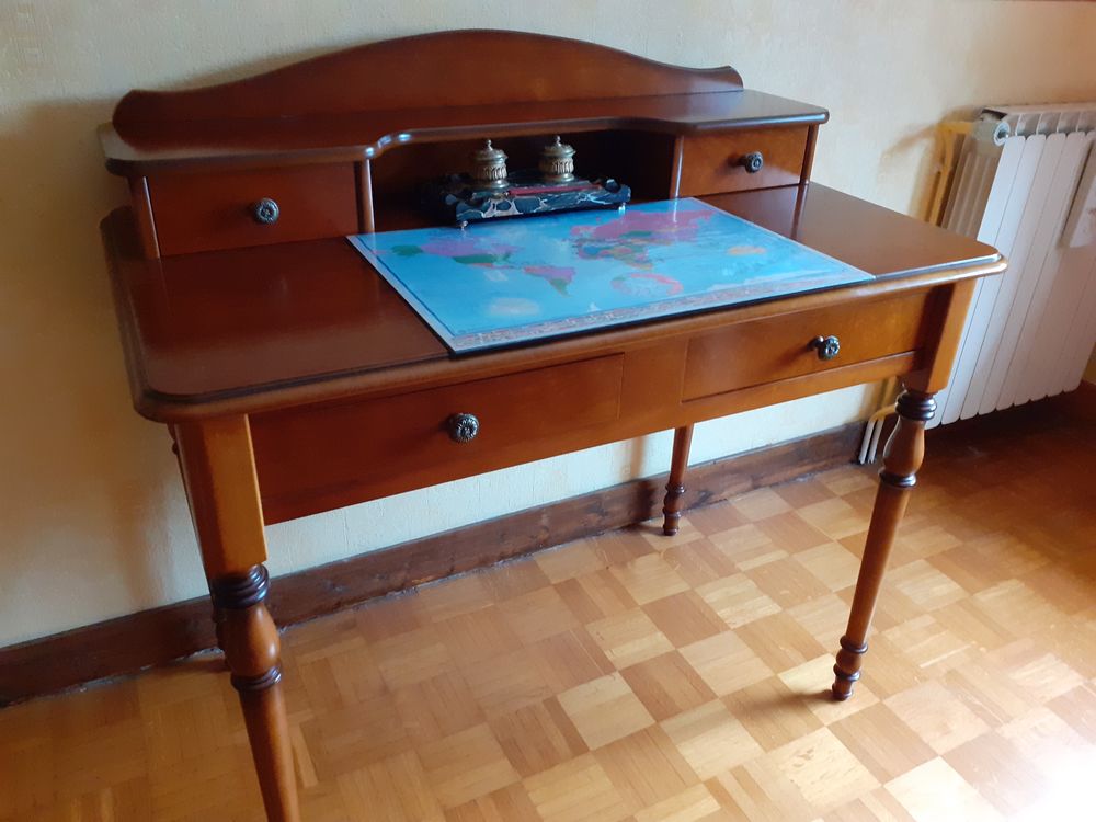 bureau merisier 
2 Meubles