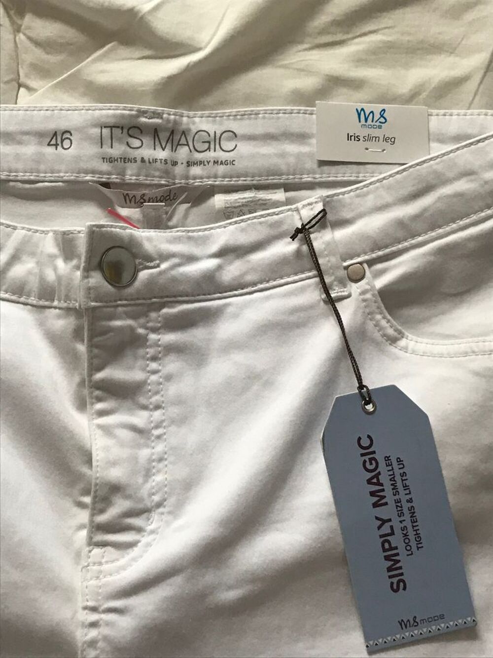 Corsaire Blanc et Noir Taille 46 Vêtements