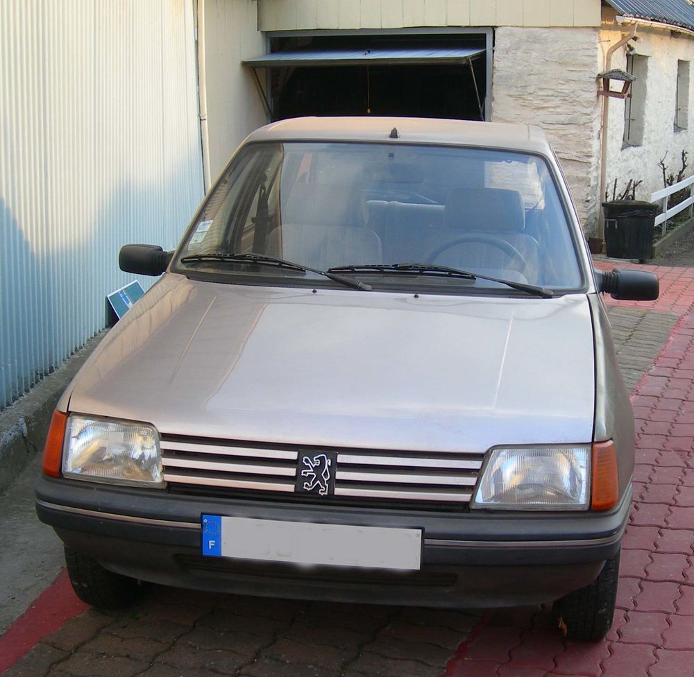 peugeot 205 berline 5 portes essence Vélos