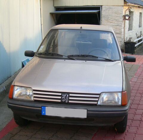 peugeot 205 berline 5 portes essence 1500 Trélazé (49)
