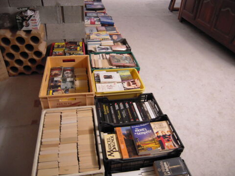 CHOIX DE   LIVRES COMME NEUF A ENLEVER 1 Villeveyrac (34)