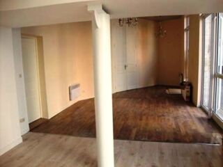  Atelier à louer 3/4 pièces 85 m² Angoulême