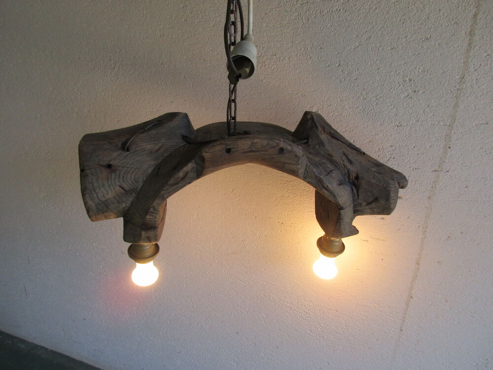 LUMINAIRE EN VERITABLE JOUG DE BOEUF 