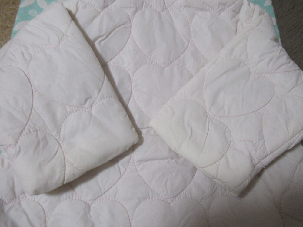 Doudoune rose p&acirc;le &agrave; capuche taille 6 mois Vtements enfants