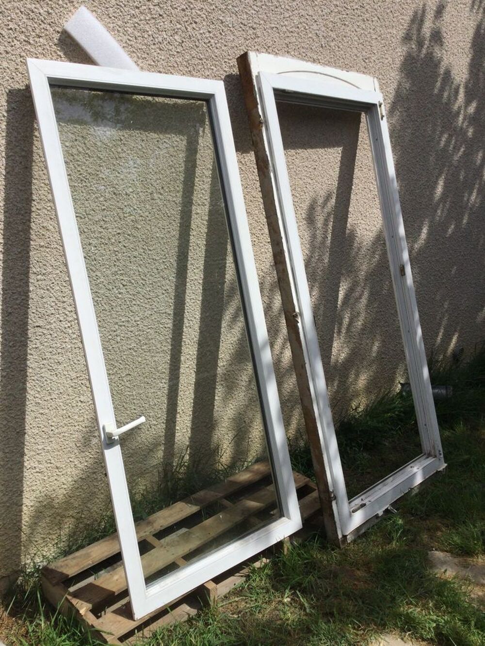 Fenetre oscillo-battante en PVC avec son cadre Bricolage