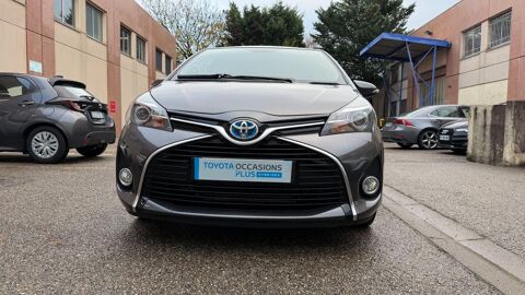 Toyota Yaris Hybride 100h Dynamic 2016 occasion Villeurbanne 69100
